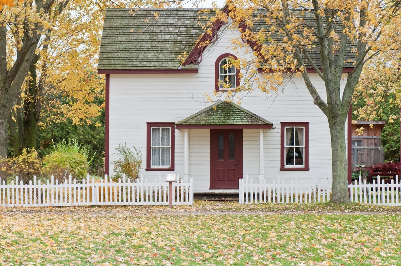 white house with red trim